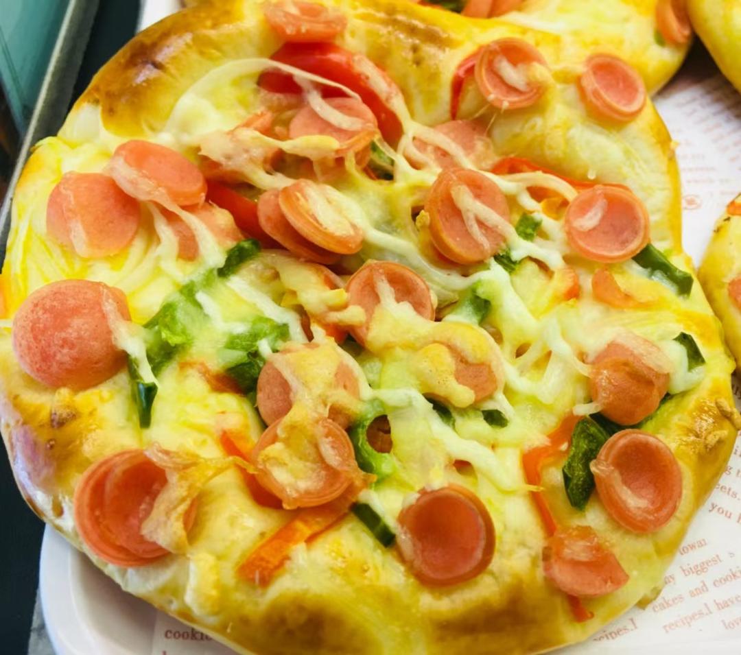 非常容易掌握的披萨做法，巨好吃的饼皮，重点：饼皮饼皮，简单pizza