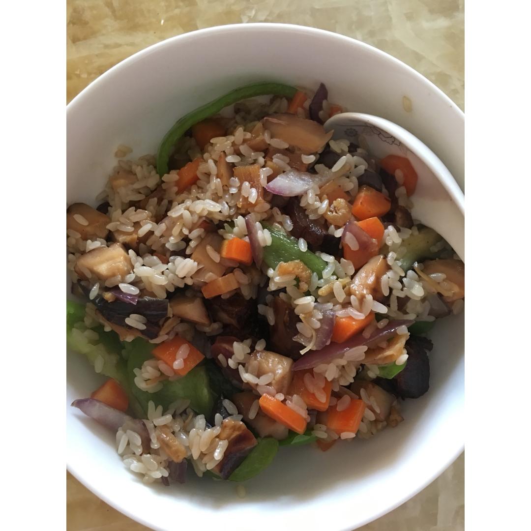 炒糯米饭*糯米烧卖
*广式糯米鸡