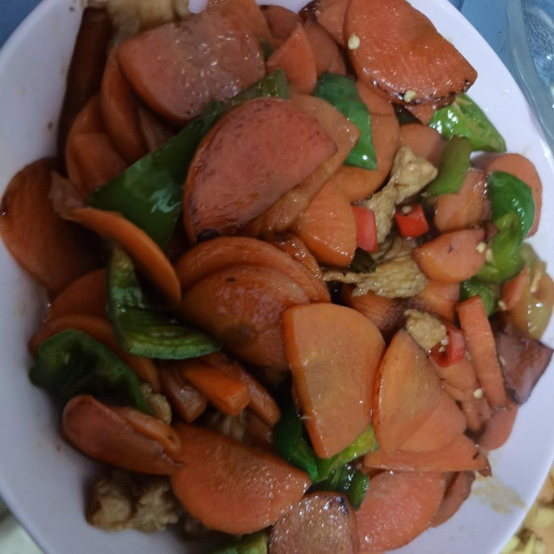 红萝卜炒肉