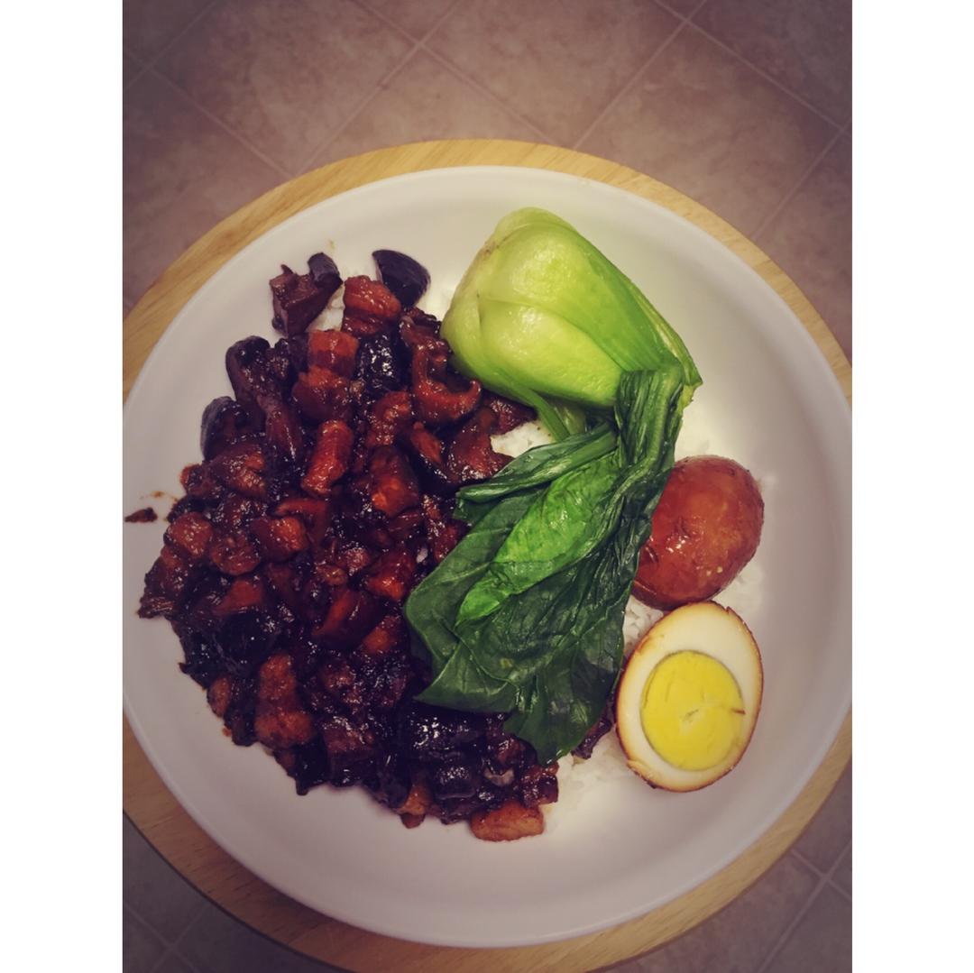 洋葱酥卤肉饭