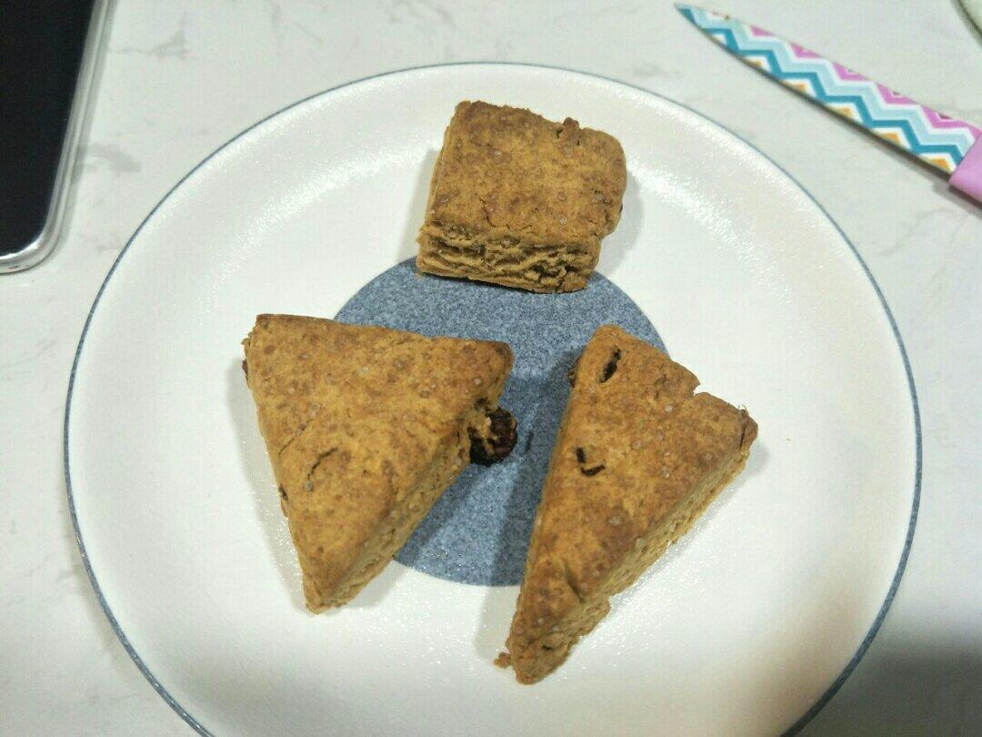 低卡快手早餐之【黄豆粉司康】