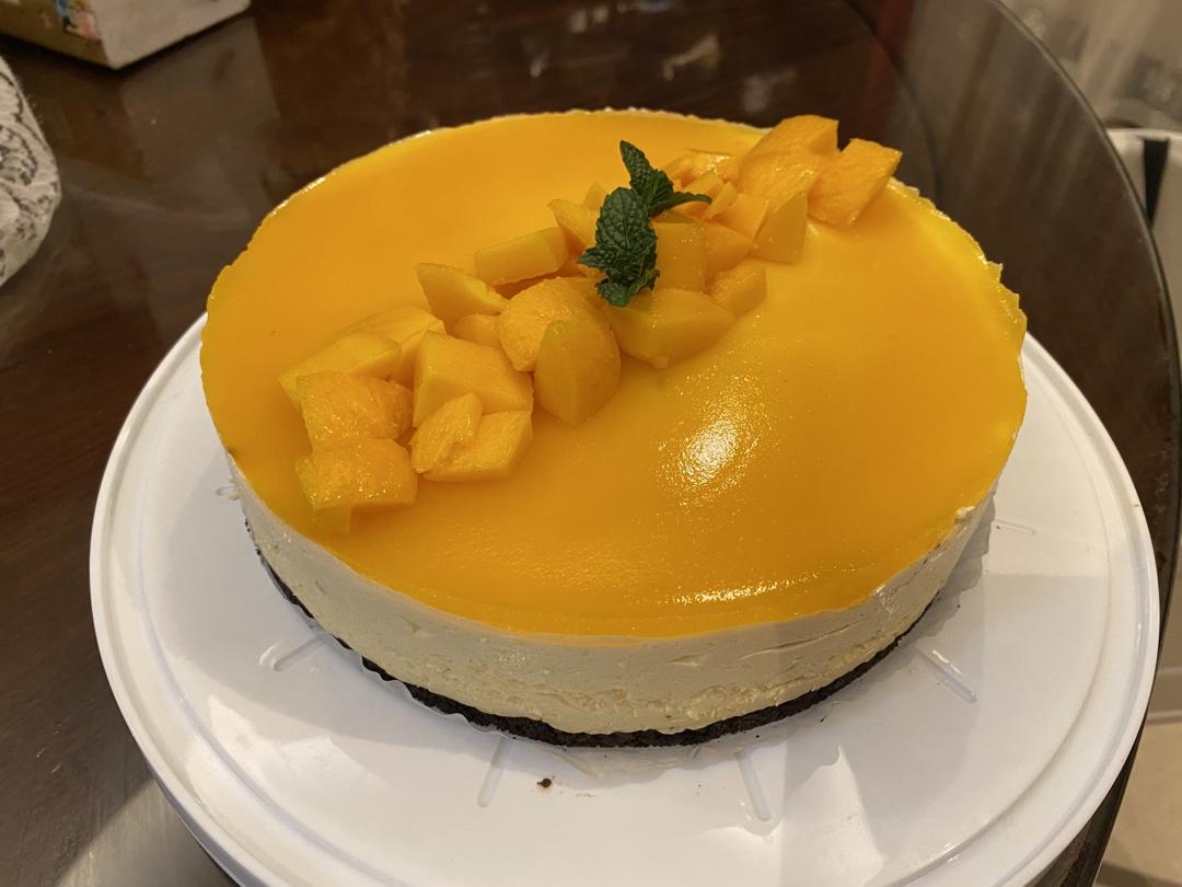8寸镜面芒果慕斯蛋糕🍰，戚风蛋糕打底