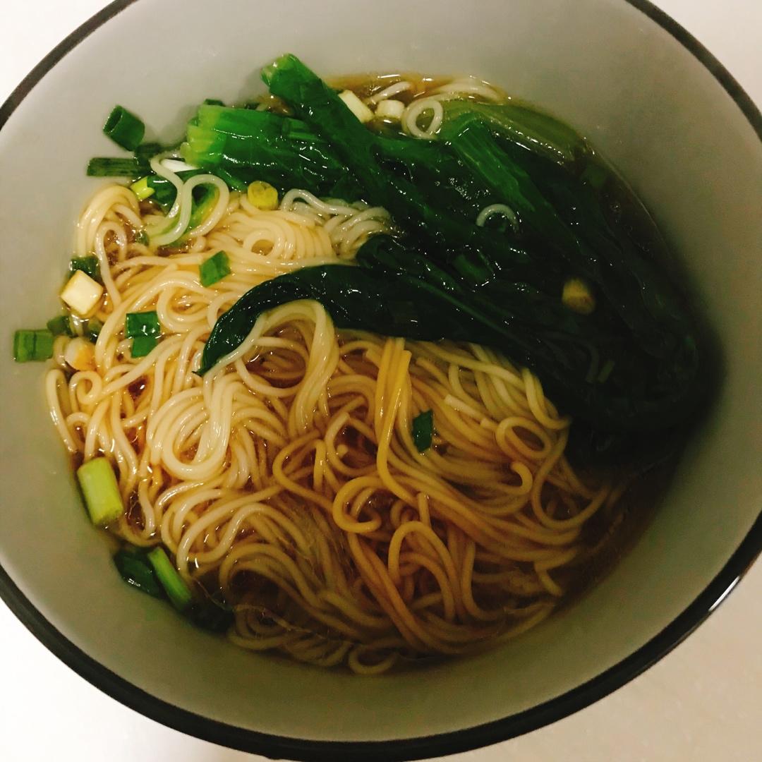 超级简单的清汤面🍜