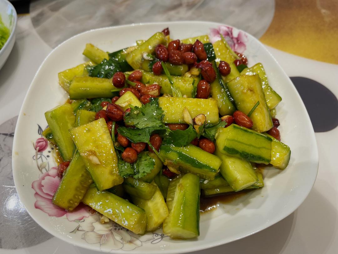 烤肉店版花生米拌黄瓜的做法