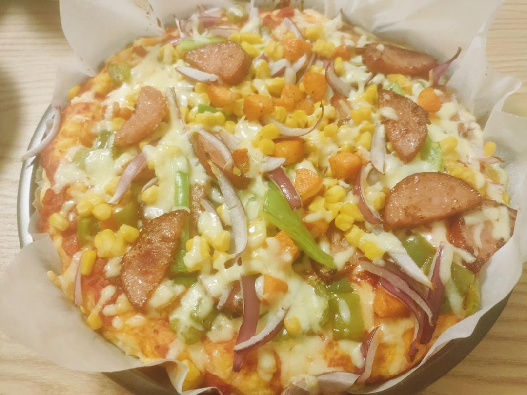 含宣软饼皮做法、自己在家也能做出馅料十足、超拉丝的美味诱人披萨