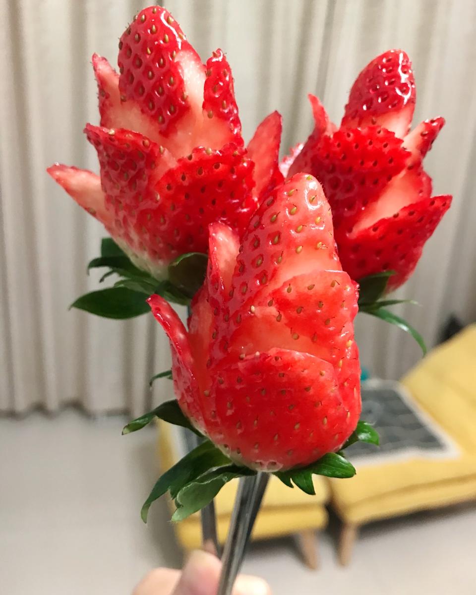 果果-87做的草莓玫瑰花