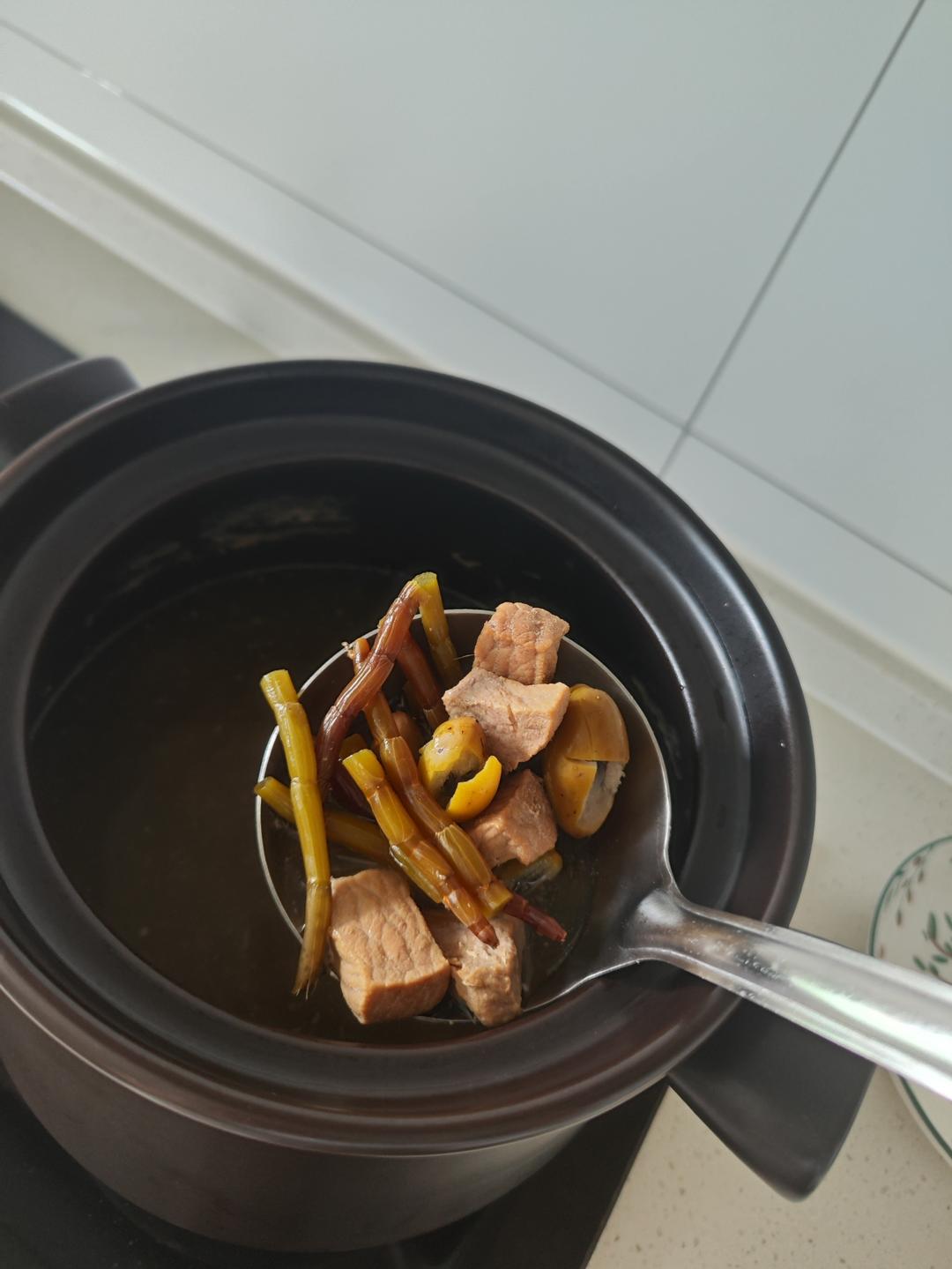 石斛橄榄瘦肉汤