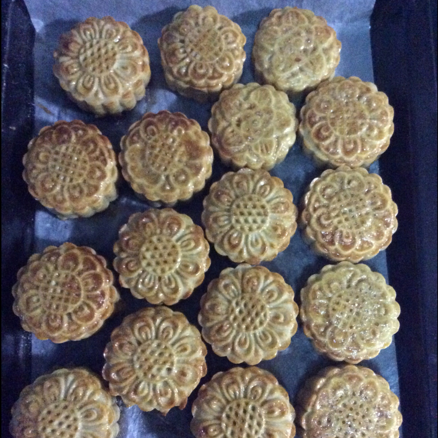 广式莲蓉蛋黄月饼