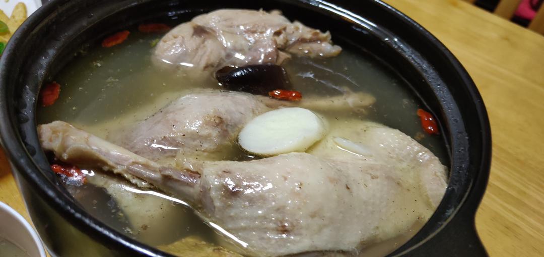 山药木耳鸭腿汤