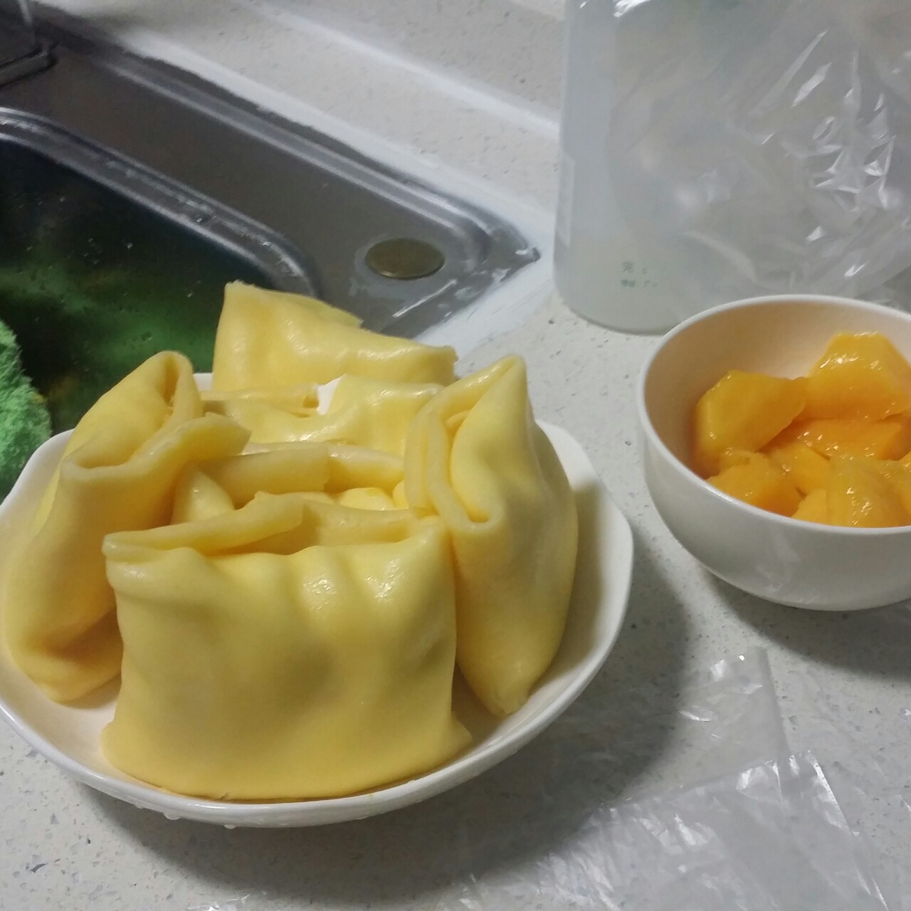 《Tinrry下午茶》教你做芒果班戟和芒果千层饼