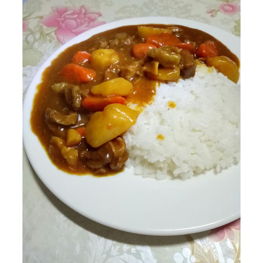 咖喱牛腩