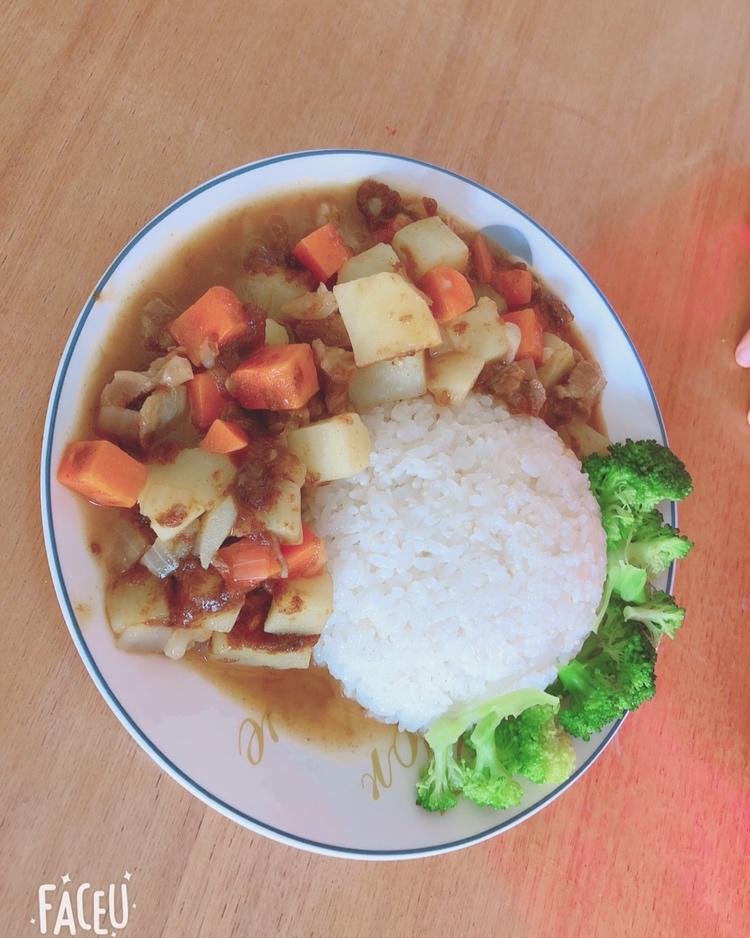 香浓咖喱牛肉饭&麻辣牛肉面