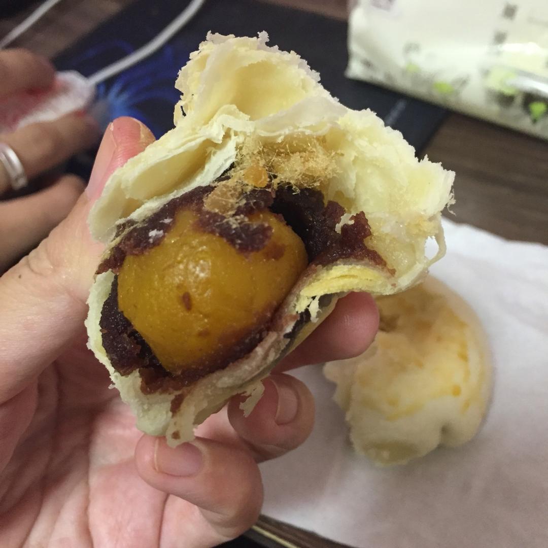 ㊙️网红麻薯肉松蛋黄酥🔥，好吃到爆‼️