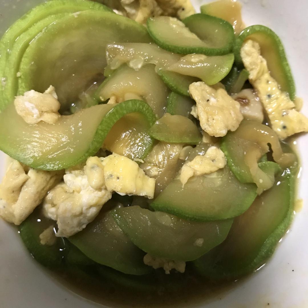 西葫芦炒鸡蛋(从不修图，拒绝夸张)