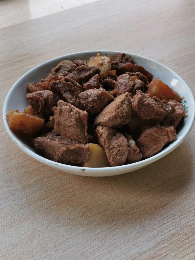 红烧牛腩