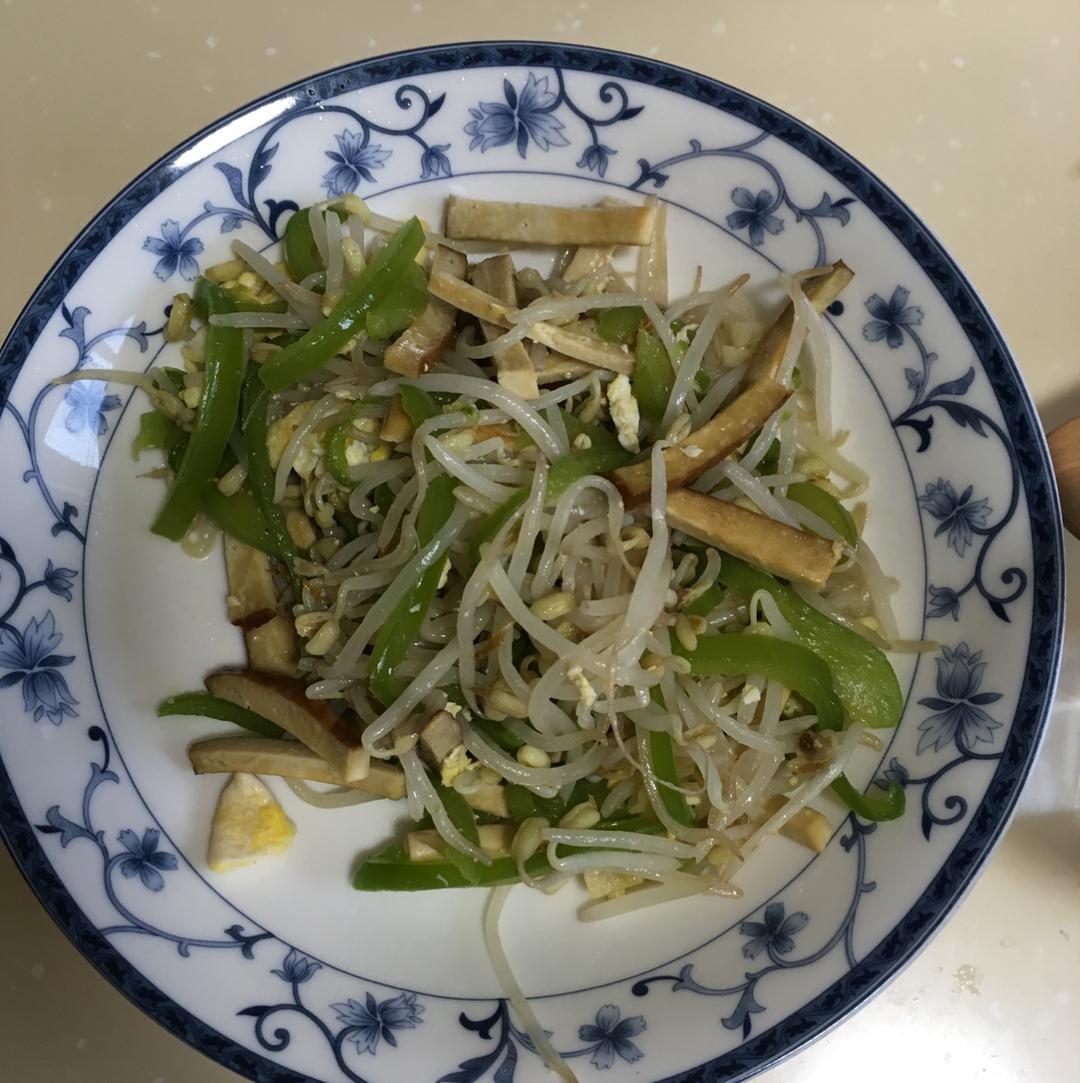 青椒豆芽炒香干