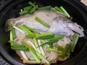 塔吉锅焗臭鳜鱼的做法 步骤5