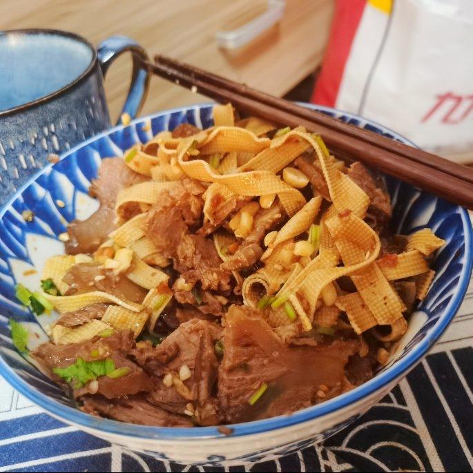 卤牛肉