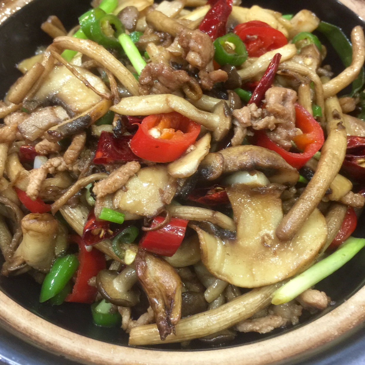 茶树菇炒肉片