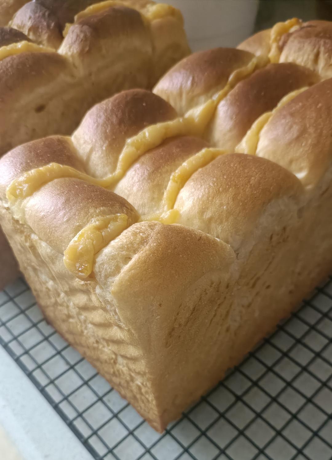 吃不完的黄桃罐头，做成吐司也很好吃啊