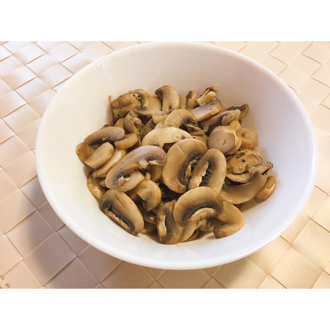 主厨炒蘑菇
