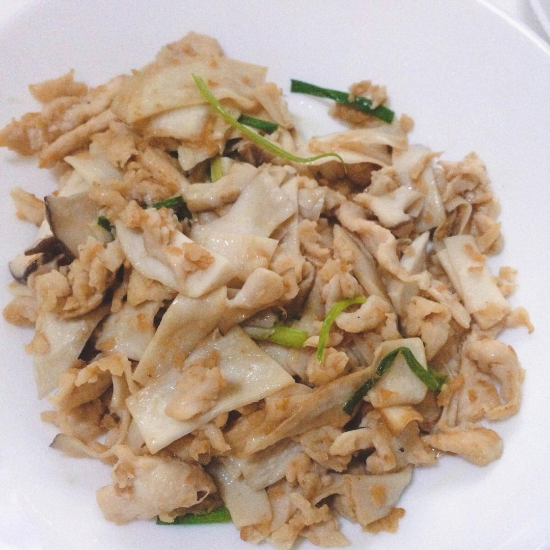 杏鲍菇炒鸡胸肉