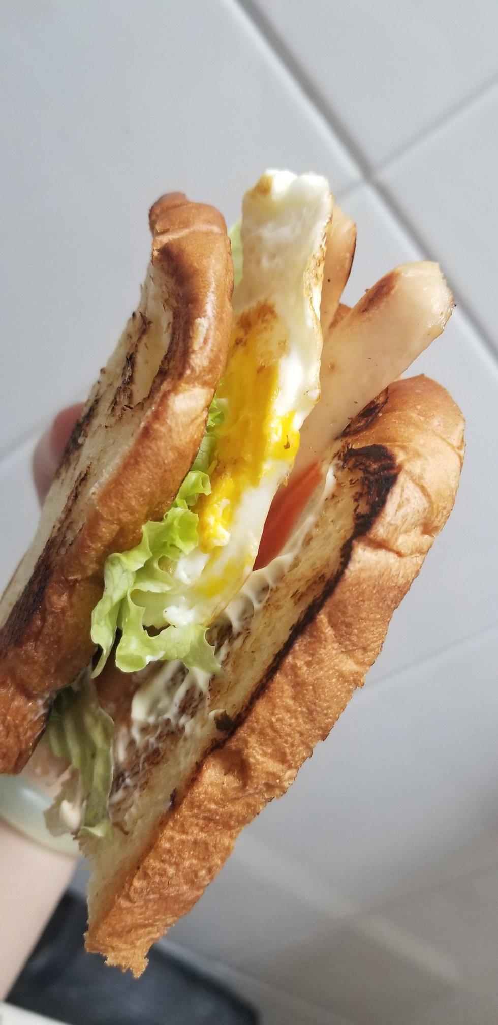 韩式煎鸡蛋吐司