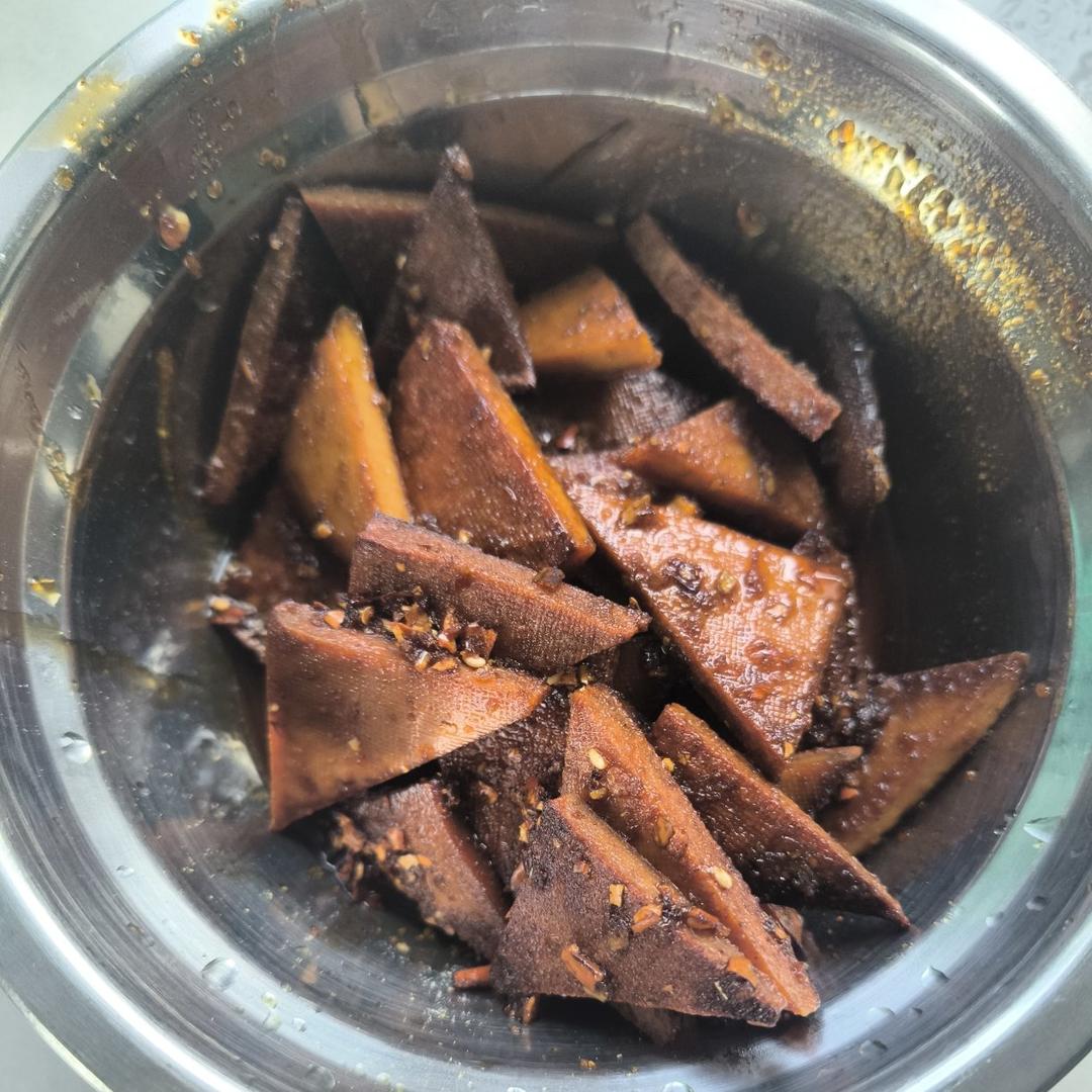 两步搞定一碟，冷吃香辣豆干！