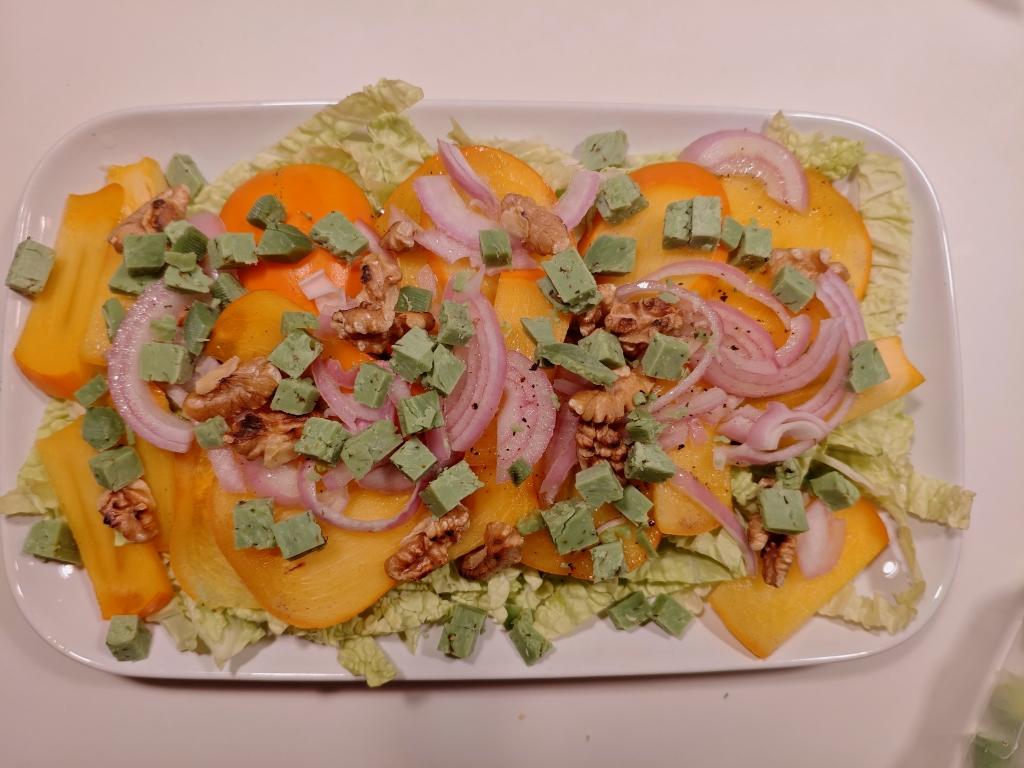 脆柿芝麻菜坚果沙拉