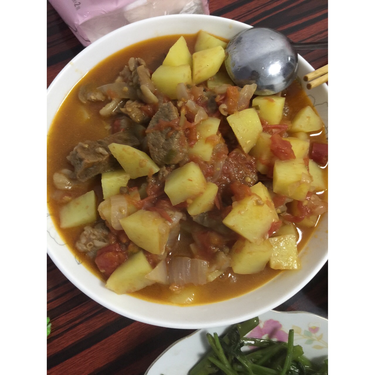 番茄土豆炖牛腩