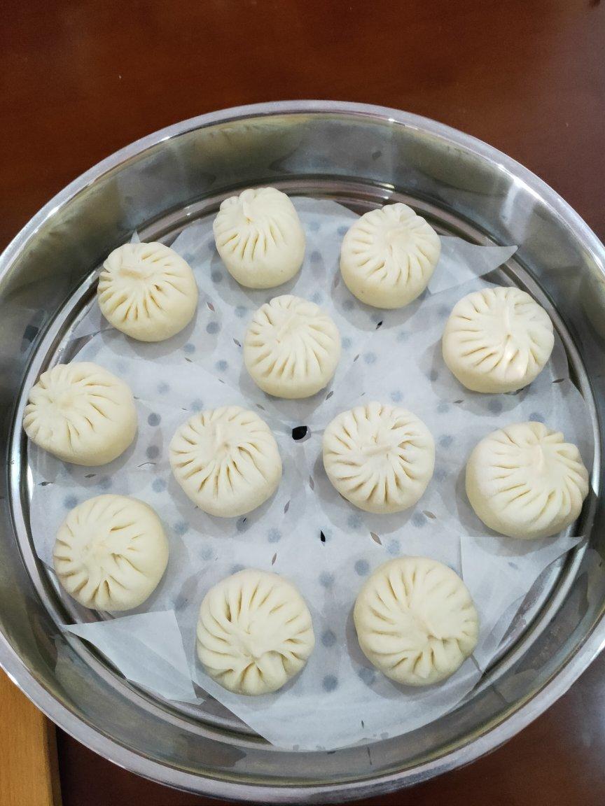 包出有褶子的包子
