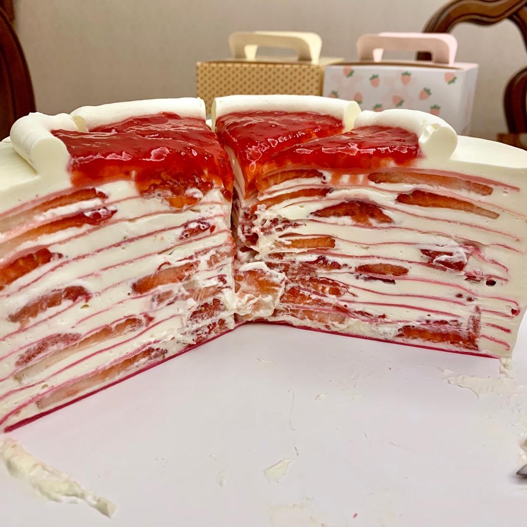 红丝绒渐变千层蛋糕