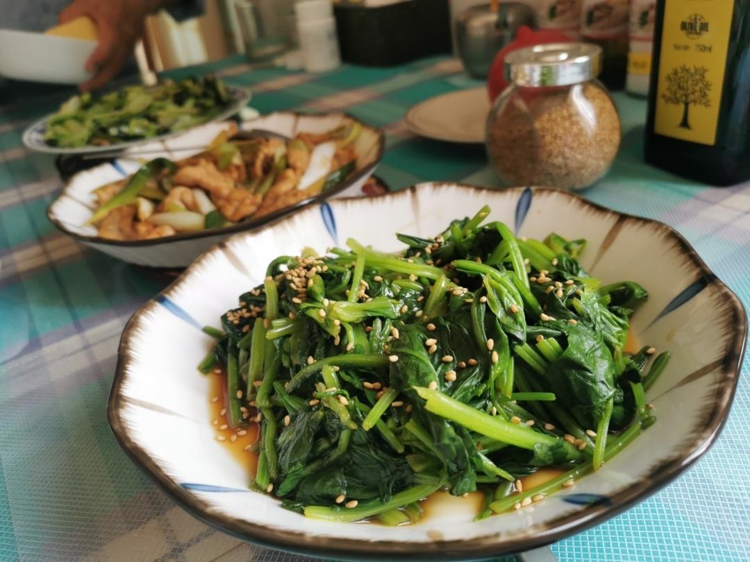 万能凉拌菜料汁（凉拌菠菜粉丝）