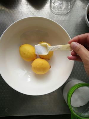 柠檬蜂蜜的做法 步骤1