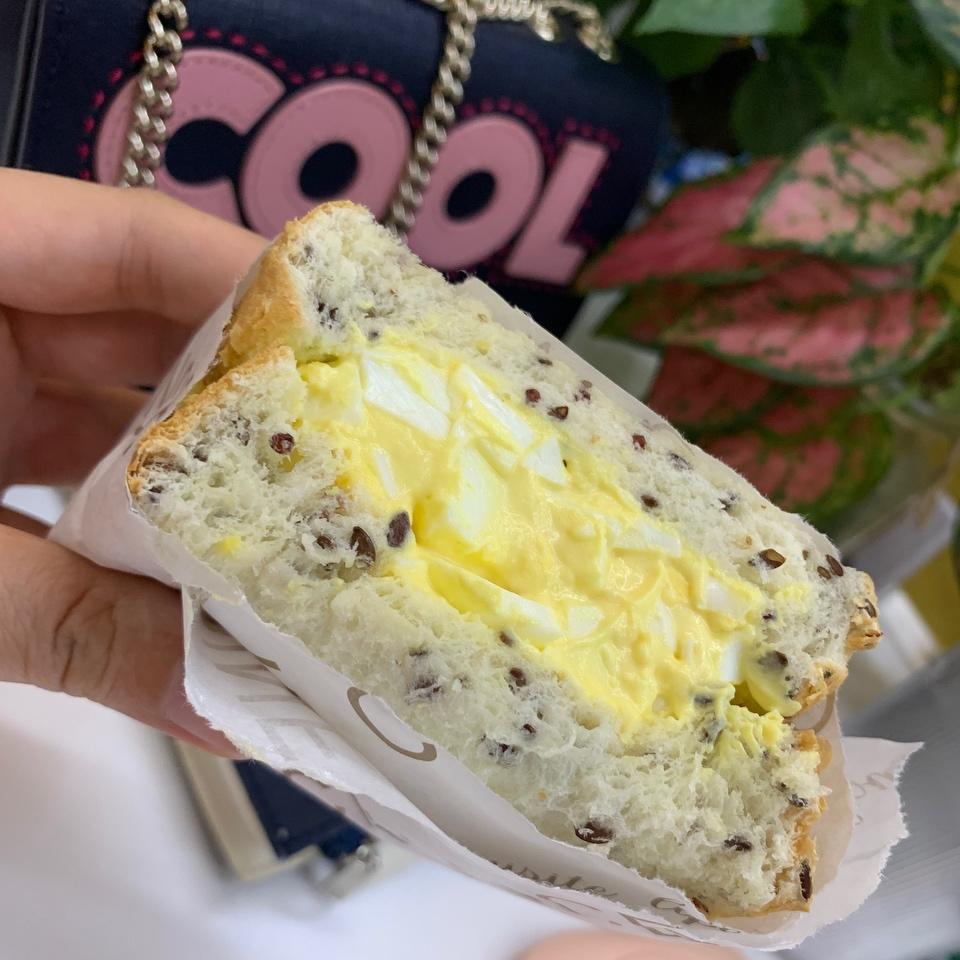 超简单快手鸡蛋沙拉三明治的做法