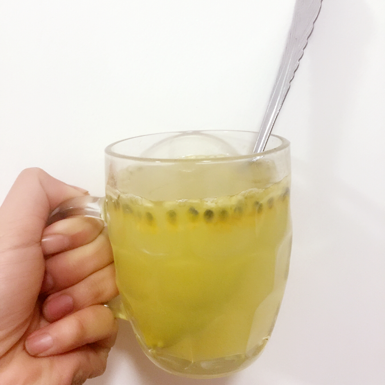 百香果的朴素吃法（百香果汁）