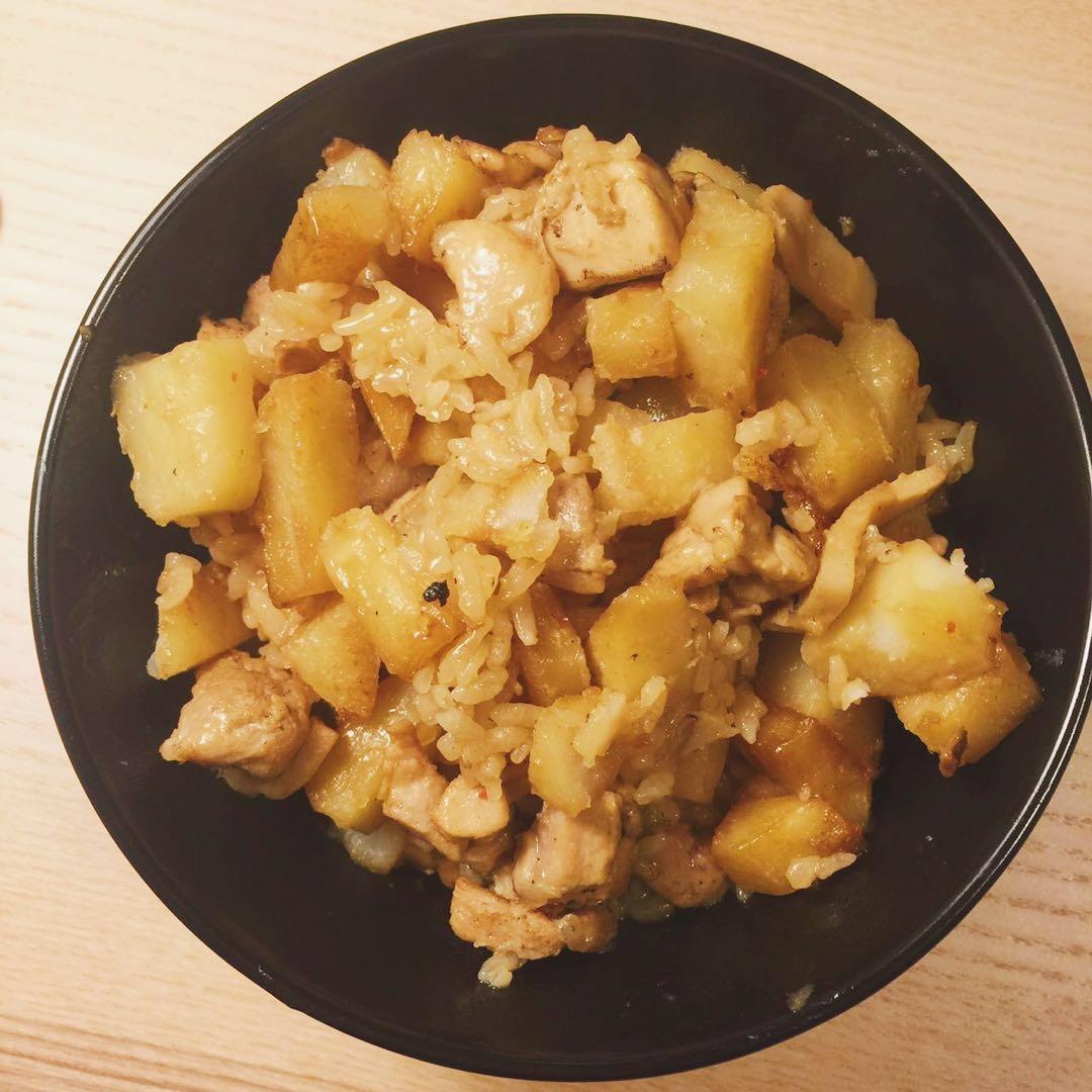 土豆焖饭（电饭锅版）