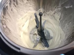 大白兔奶糖冰激凌的做法 步骤5