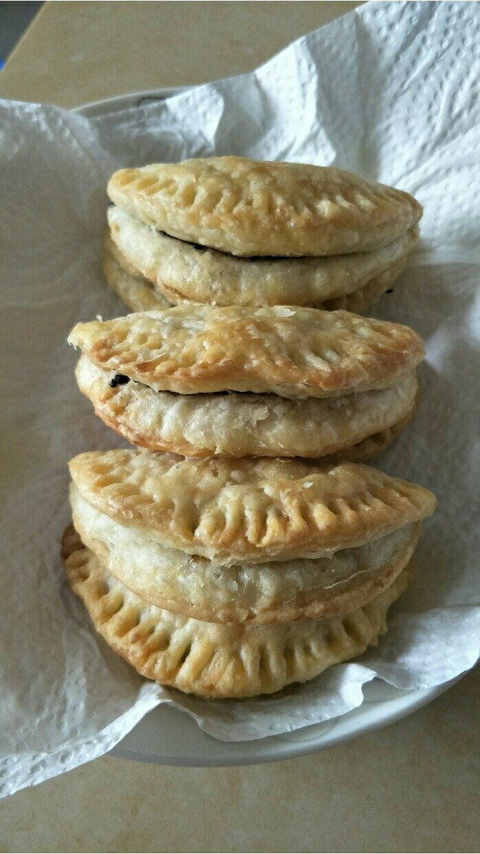 爆好吃的榴莲酥-自制酥皮|层层开酥|奶香十足