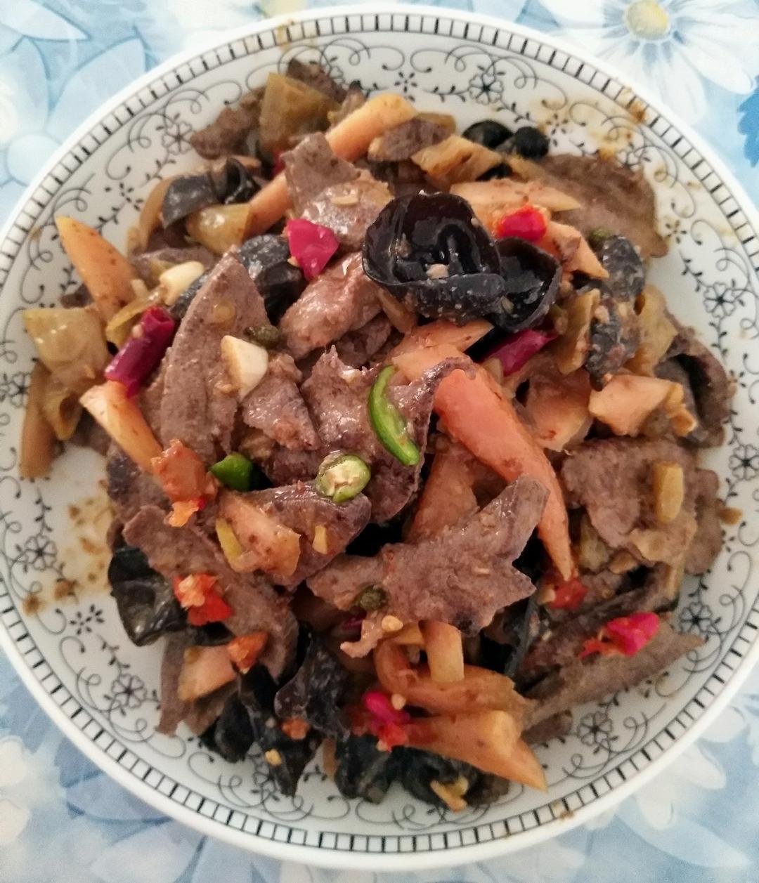 泡菜木耳猪肝