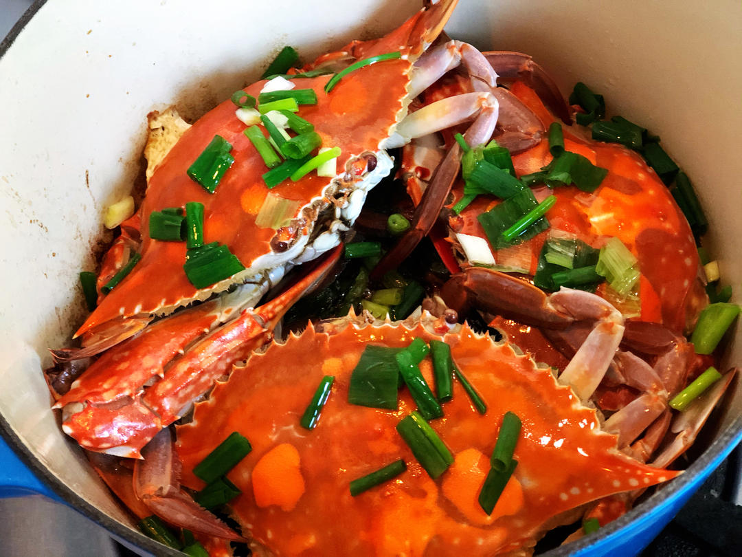 两个步骤一刻钟-零厨艺铸铁锅烤白蟹