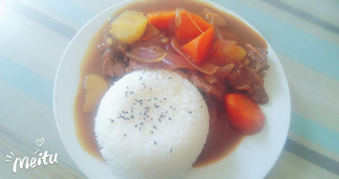 牛腩咖喱饭