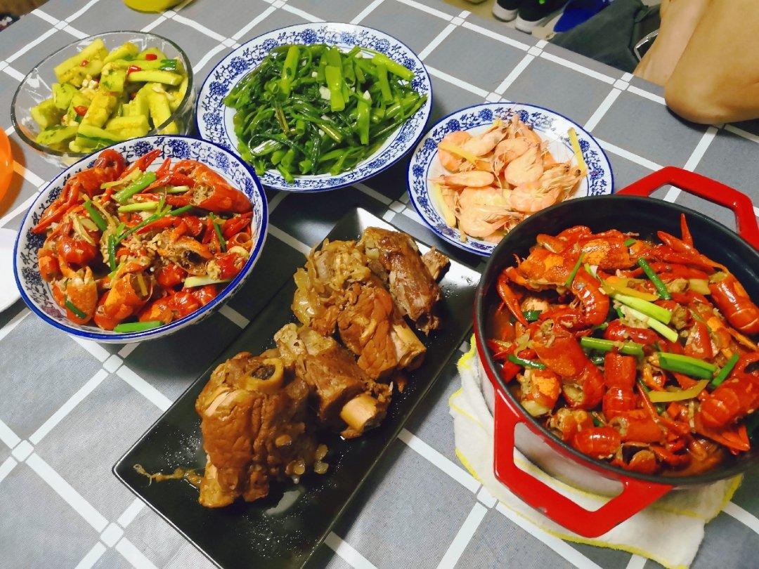 堂妈小厨——酱大棒骨