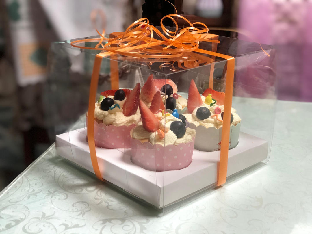 原味纸杯蛋糕🧁与原味卷蛋糕  —  原创作品