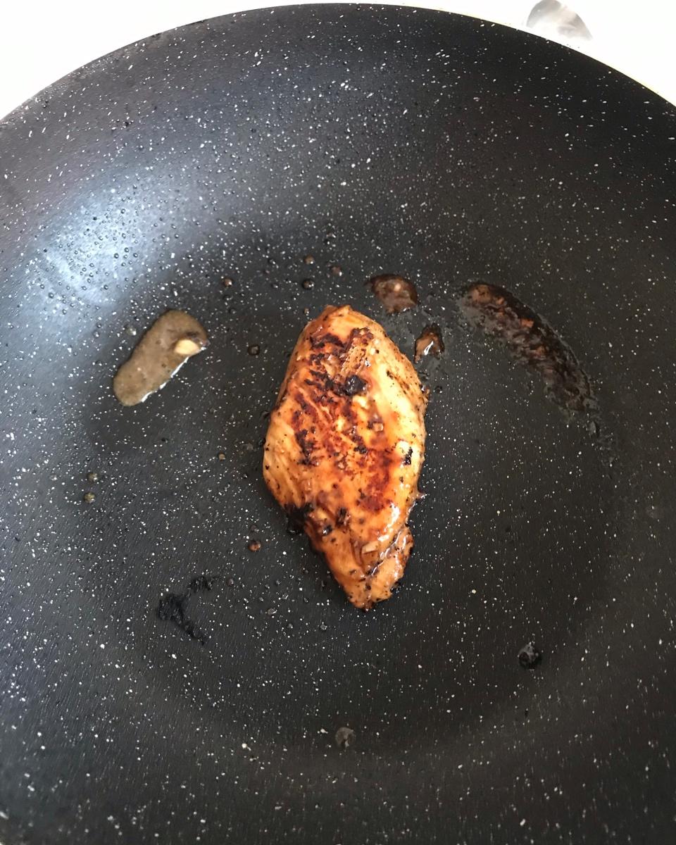 酷炫屌炸天好吃的煎鸡胸肉（香蒜蜂蜜煎鸡胸肉）
