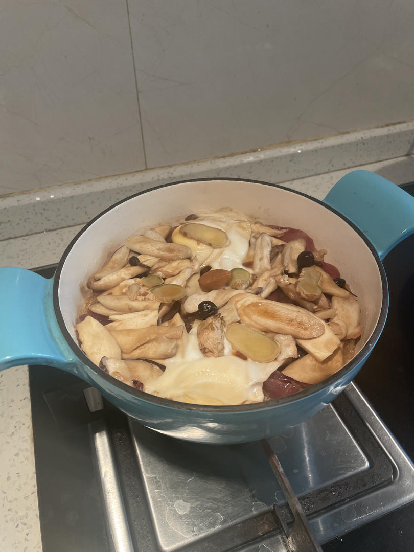 香菇腊味饭--Staub珐琅铸铁锅