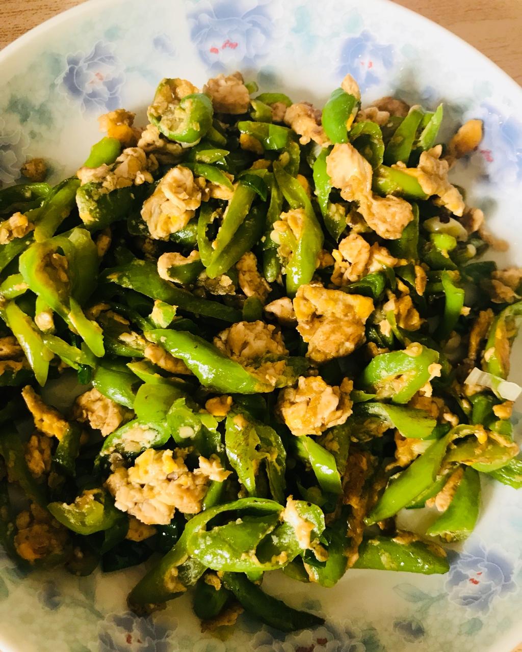 快手菜1:青椒炒鸡蛋