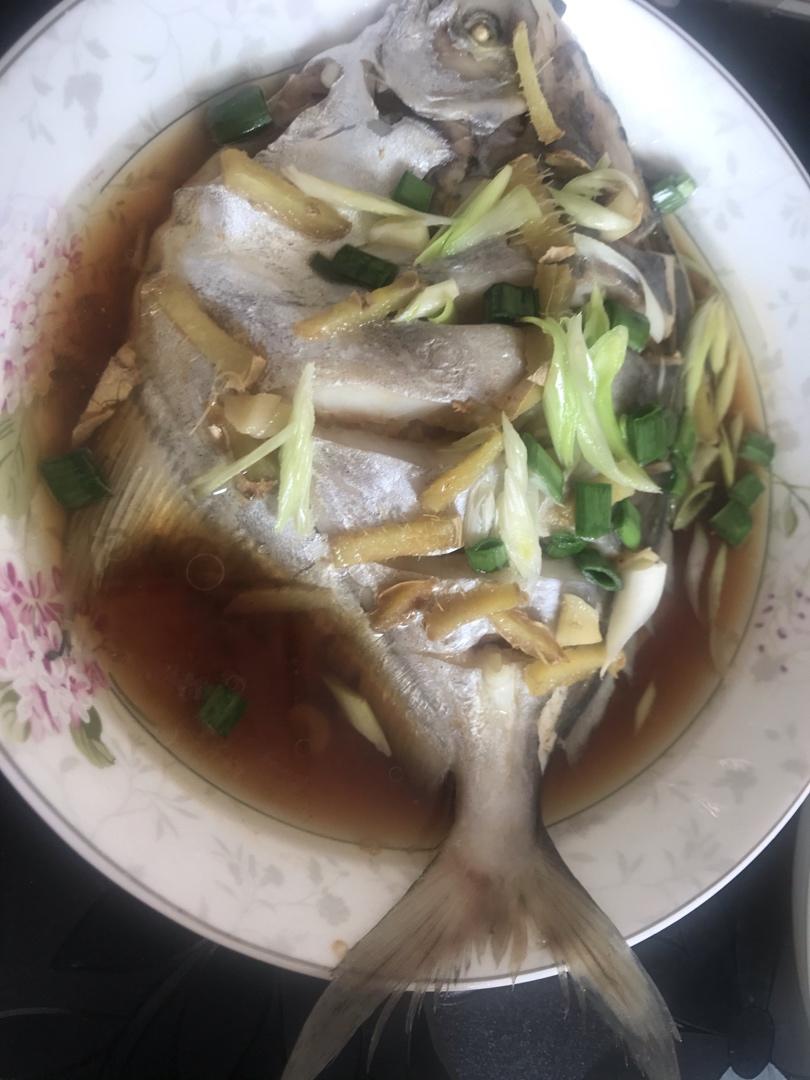 清蒸鲳鱼