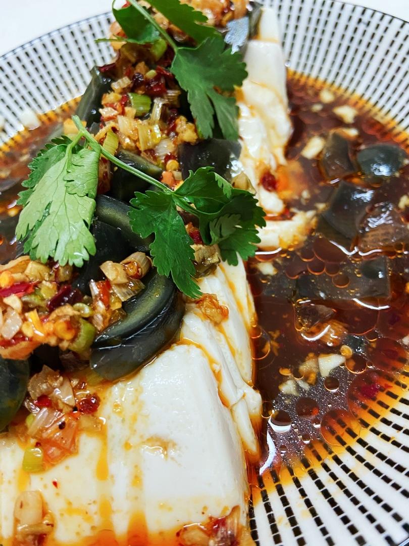 【最佳CP～】凉拌皮蛋豆腐✨