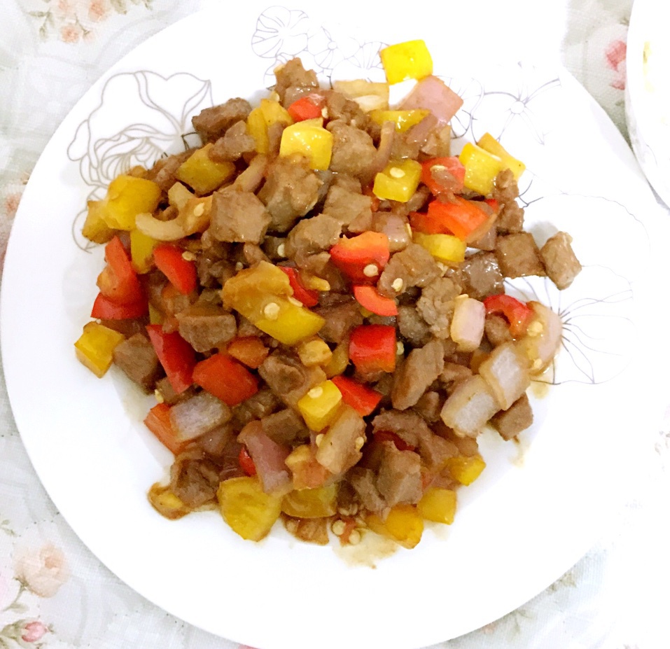 彩椒牛肉粒